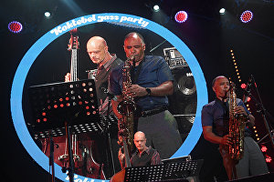 Саксофонист Дон Брейден (США) во время выступления на 16-м международном музыкальном фестивале Koktebel Jazz Party